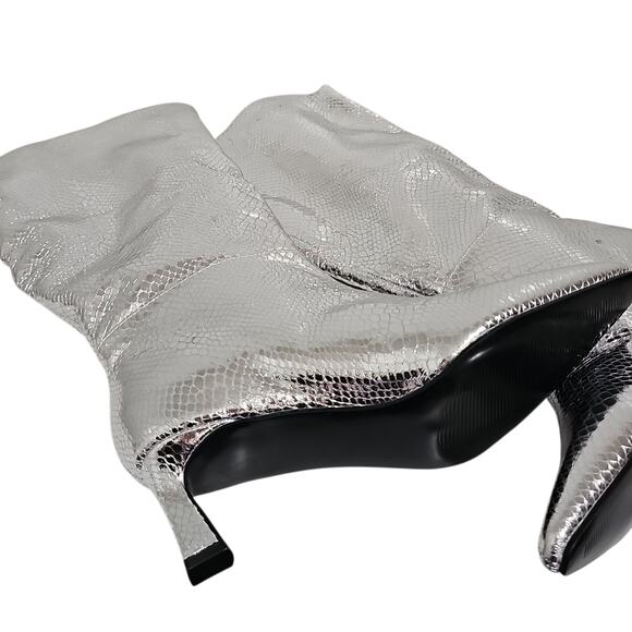 NEW Steve Madden Newlyn Knee High Boots Womens 8 WIDE Calf Silver Pointed Toe - Picture 2 of 13